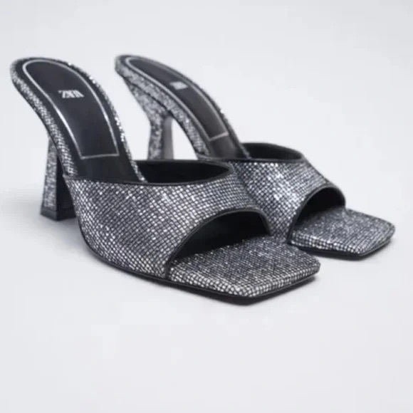 ZARA Sandals - Picture 1 of 6